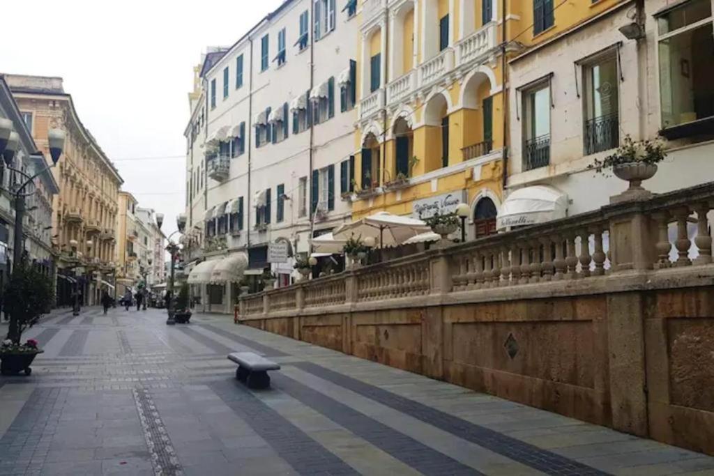 شقة Casa Carina Centro Citta Con Garage Privato سانريمو المظهر الخارجي الصورة